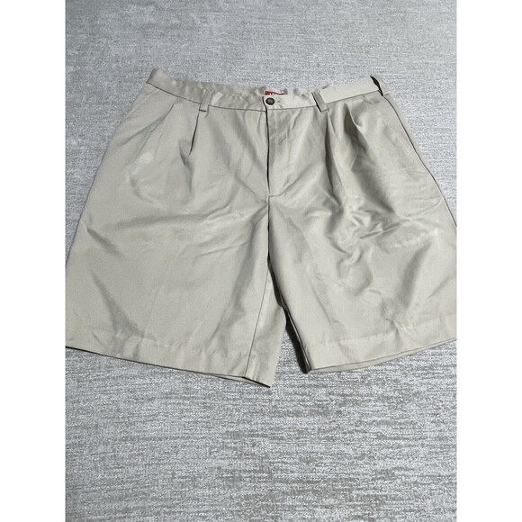 Izod Short Men’s Size 38 Chinos Golf Buttons Pockets - Picture 1 of 11